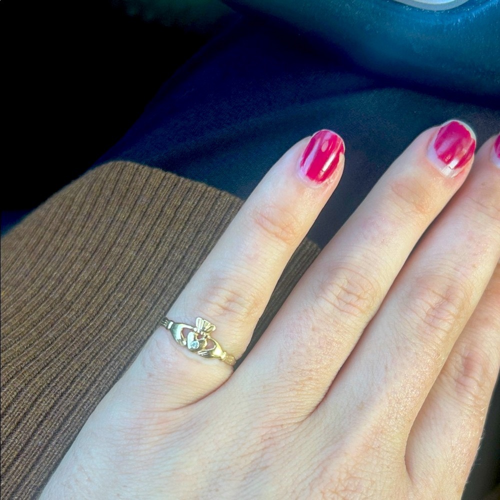 đź’ŽDiamond & 14k Gold Claddagh Irish Vintage Elegant Ring - Picture 5 of 8